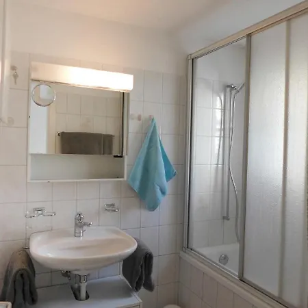 Apartment Apartment Anbau Villa May